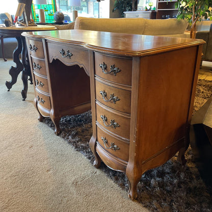 Vintage Traditional Small Vanity