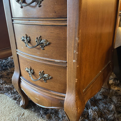 Vintage Traditional Small Vanity