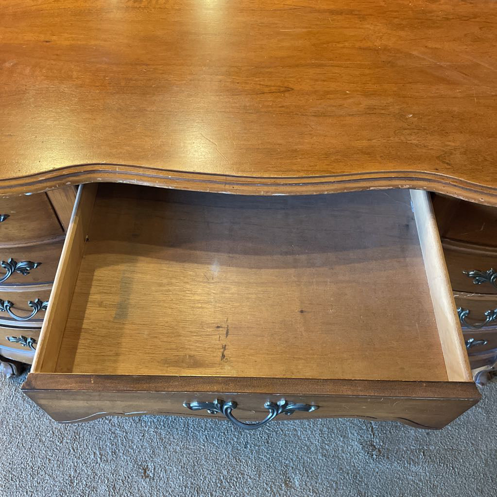 Vintage Traditional Small Vanity