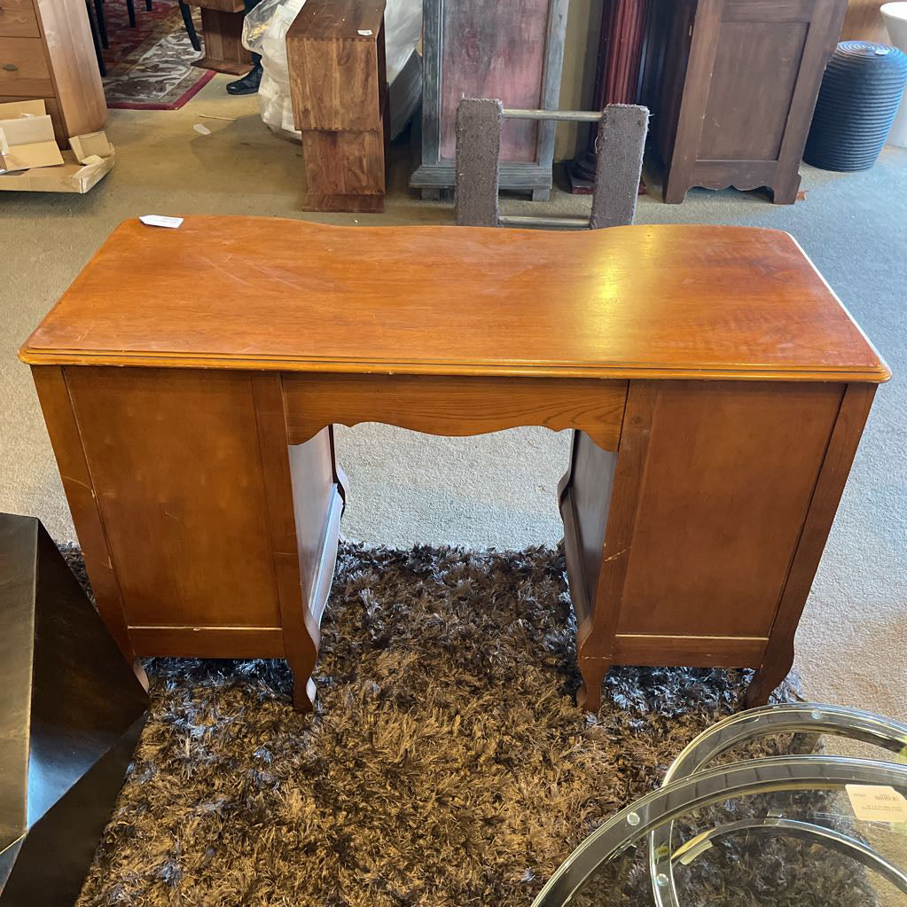 Vintage Traditional Small Vanity