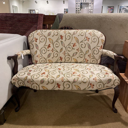 Victorian Style Carved Wood Leaf Patterned Settee