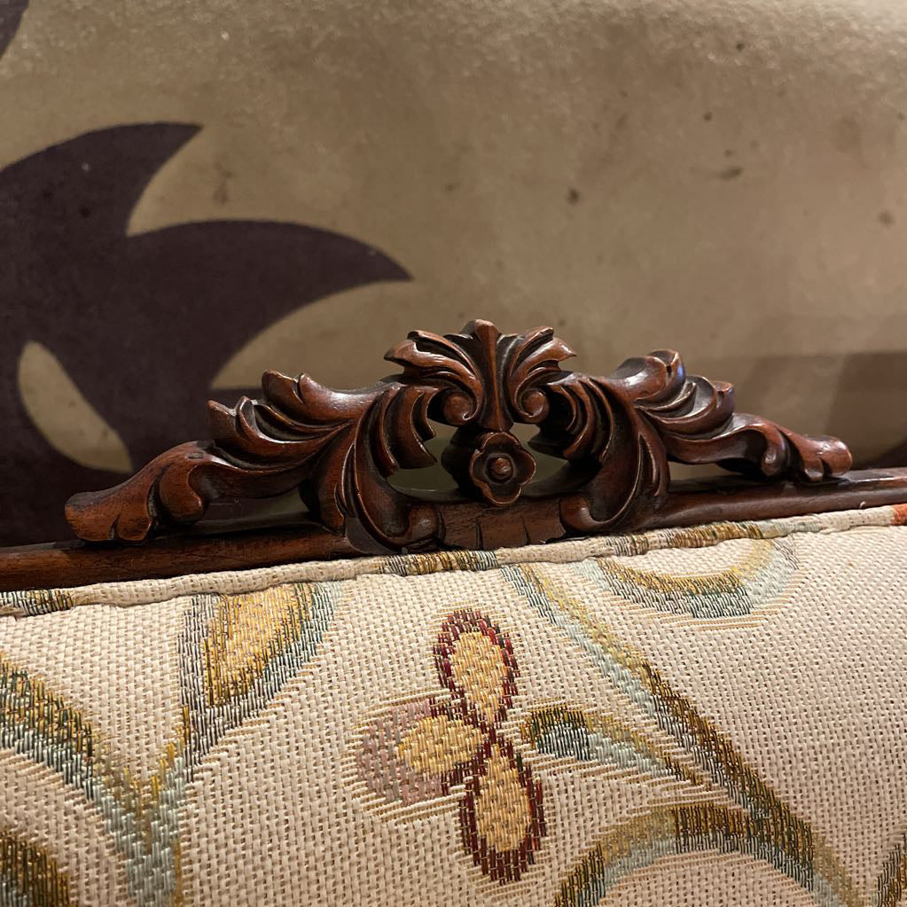 Victorian Style Carved Wood Leaf Patterned Settee