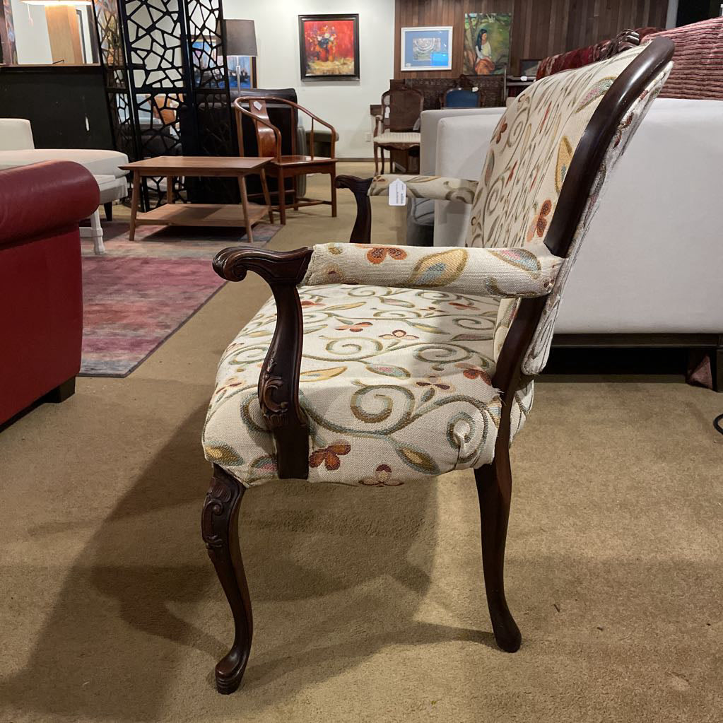 Victorian Style Carved Wood Leaf Patterned Settee