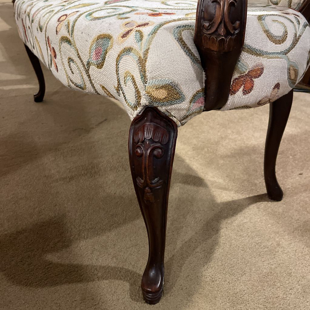 Victorian Style Carved Wood Leaf Patterned Settee