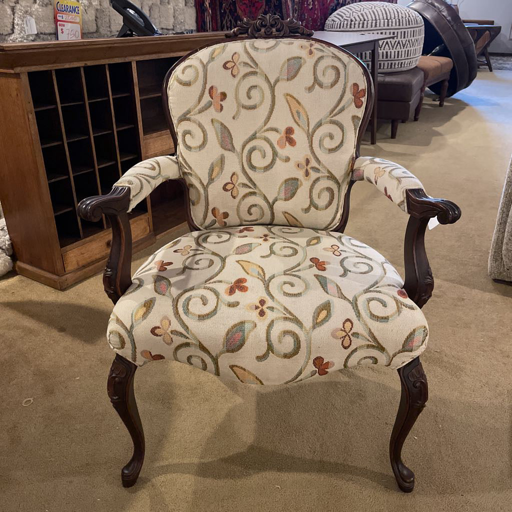 Victorian Style Carved Wood Leaf Patterned Chair U ACCENT CHAIRS