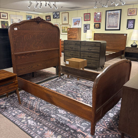 Antique Victorian Style Queen Bedframe