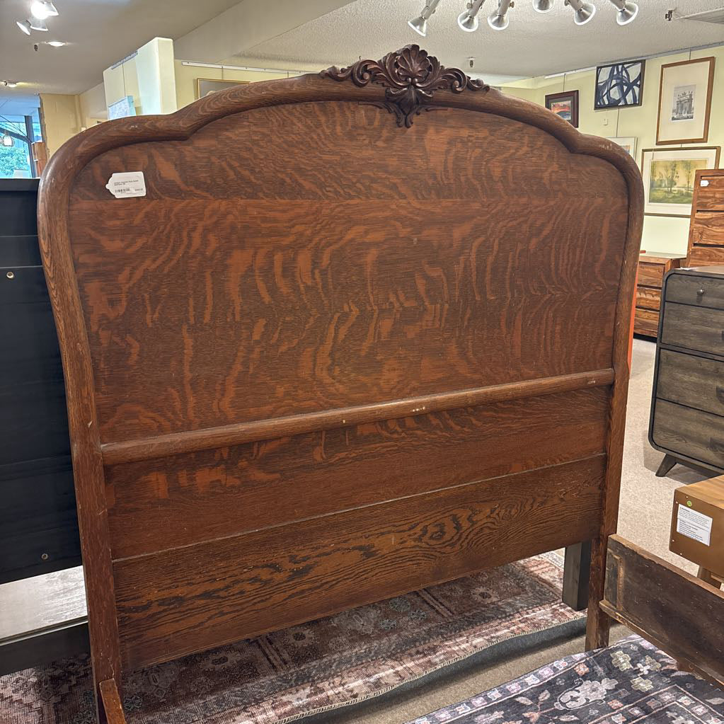 Antique Victorian Style Queen Bedframe C BED FRAMES