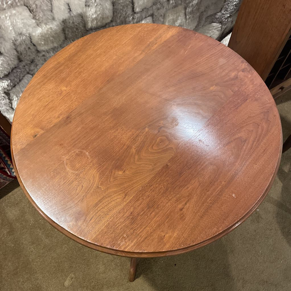Walnut Round Pedestal Parlour Table with Flip Top C SIDE TABLES