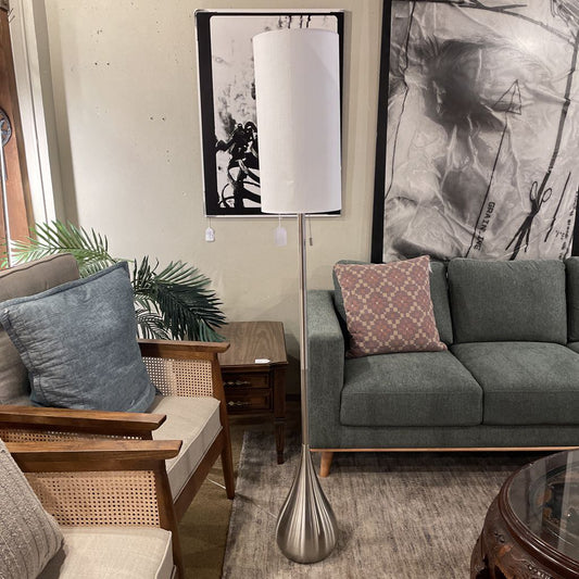 Teardrop Steel Floor Lamp
