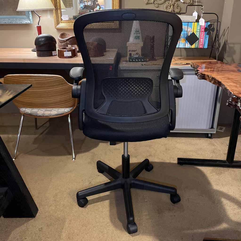 Black Mesh Back Adjustable Office Chair