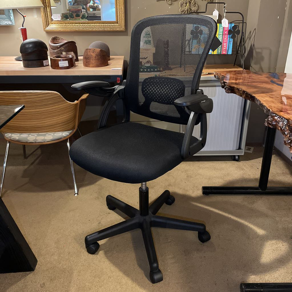 Black Mesh Back Adjustable Office Chair